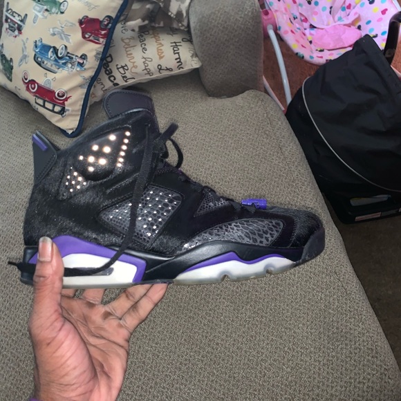 Social Status Jordan 6s - Picture 3 of 5